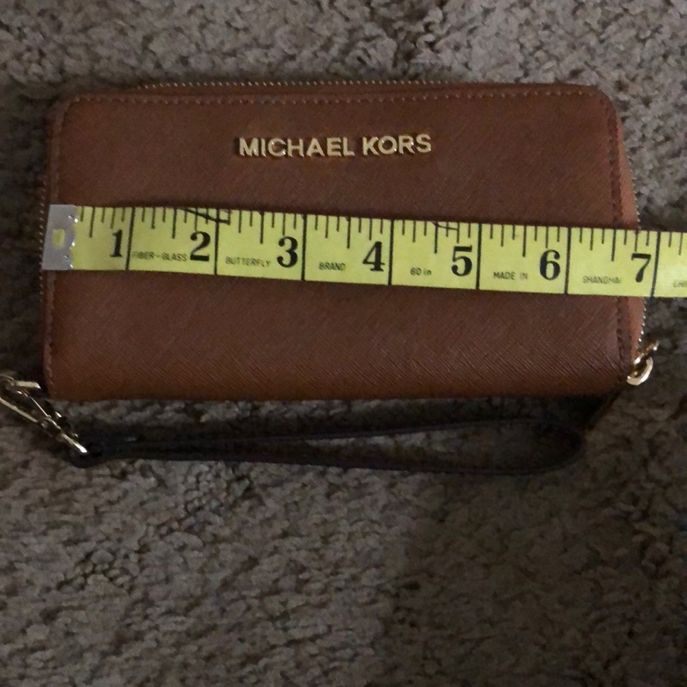 Michael kors bag and wallet - Picture 13 of 16